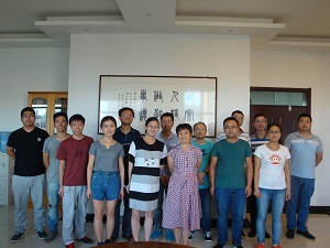 郑州大学段征教授来访电子化学品研究室